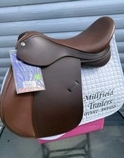 Collegiate Scholar 17" Brown