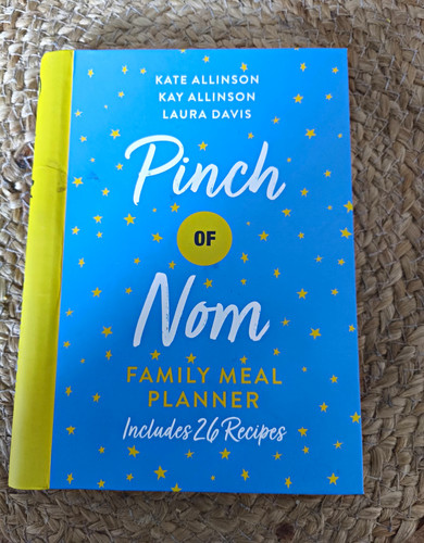 Pinch nom family - nom,