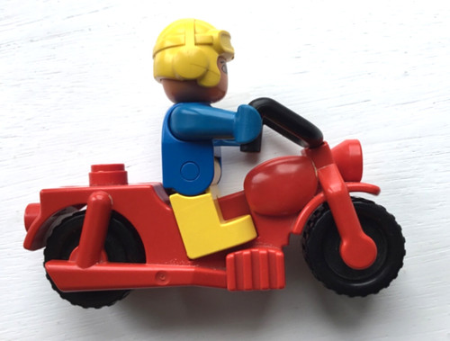 Duplo vintage 2612 red