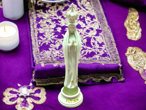 Lady fatima statue - of,