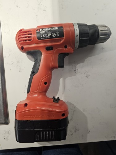 Cordless drill black and - cordless,