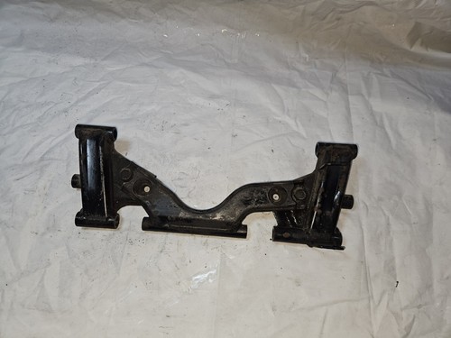 Engine mount yamaha majesty - engine,