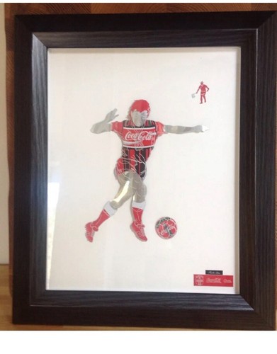 Can art coca cola footballer - cola,
