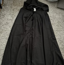 New Medium TRAITOR HOODED CLOAK BLACK Halloween FANCY DRESS COSTUME  TRAITORS