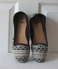 Lovely ladies black & cream ballerinas/flat shoes from Atmosphere, Sz 5 (Eur 38)