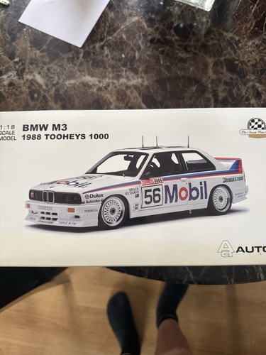 Autoart bmw e30 tooheys 1000 - autoart,
