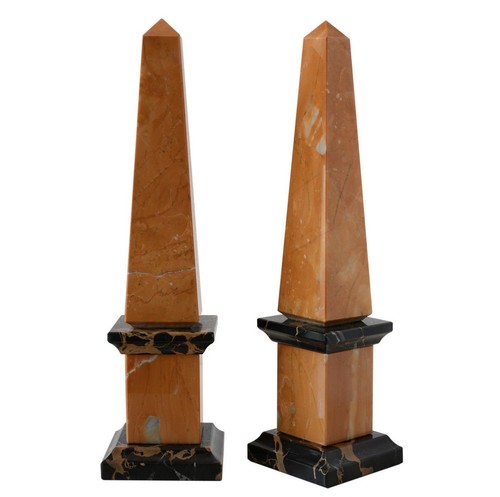 Pair obelisks portoro - in,