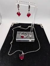 Silver Set Heart Necklace