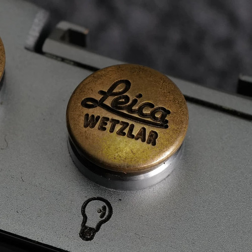 Leica flash socket cover - leica,