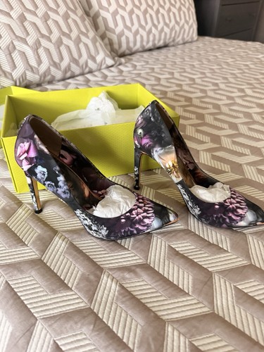 Ted baker floral pointed toe - floral,