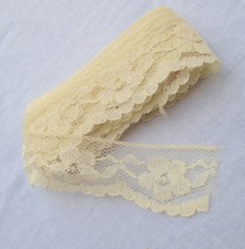 Scallop Lace Trim Edge Off-White Cream 328 x 2.6cm Floral Pattern Vintage 1970's