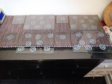 UNUSUAL PATTERNED GLASS TABLE MATS & COASTERS - LOOK
