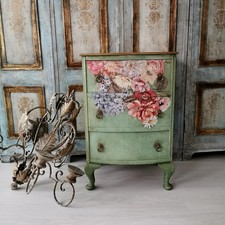 BEAUTIFUL CHEST OF DRAWERS FRENCH STYLE