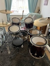 Acoustic Drum Kit Pearl Forum Series