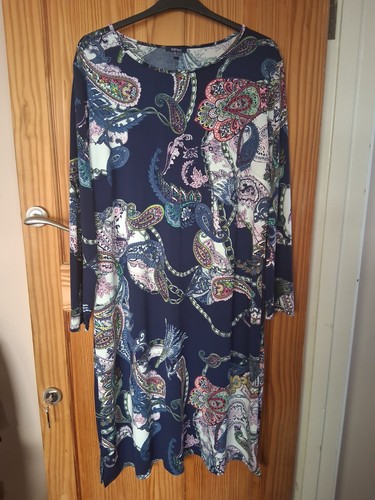 Navy paisley line long - a-line,