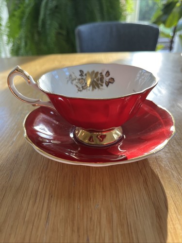 Queen anne bone china vintage - queen,