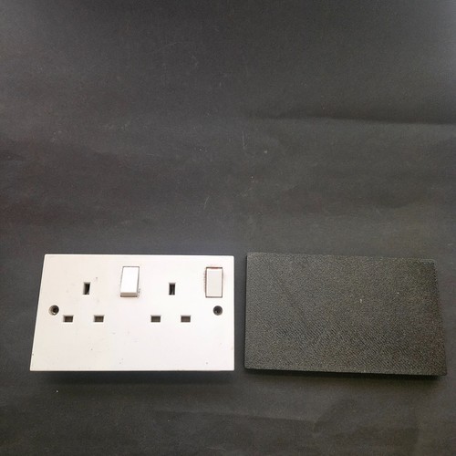 Single twin socket - single/twin,