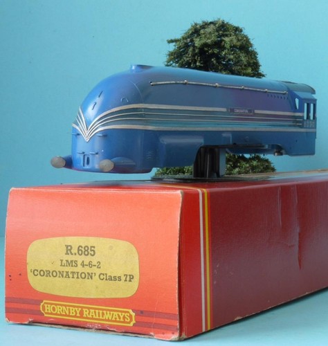 Hornby coronation loco - hornby, r685