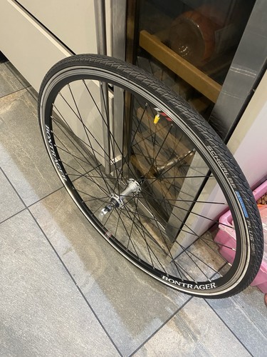 700c bontrager front wheel - bontrager,