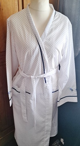 Bnwt white with navy - a,