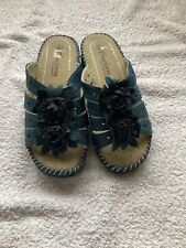 Ladies Trueform Small Wedged Shoes - UK 3