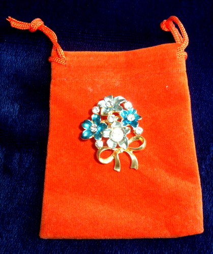 Avon cluster flower lapel - cluster,