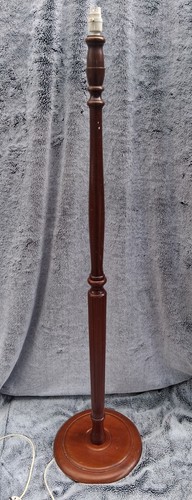Vintage wooden standard - standard, floor