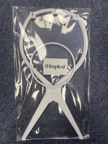 Dimples wig tree - wig,