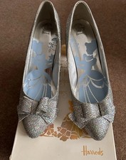 Limited Edition Size 8 Harrods