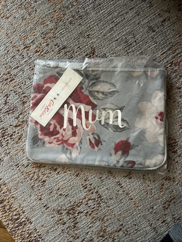 Bnwt cath kidston - kidston, washbag