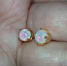 ❤️ 9ct Gold Fire Opal Stud