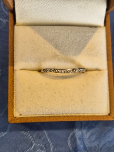9ct white gold - natural, diamond
