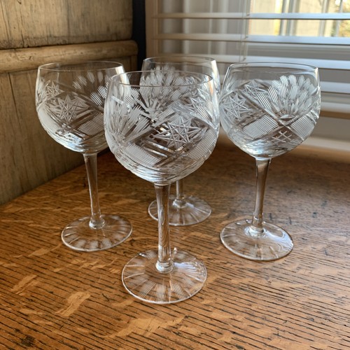 Four hand cut lead - hand,