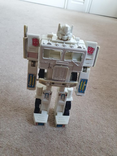 Hasbro transformers ultra - hasbro,