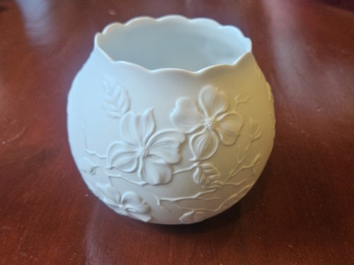 Vintage white vase - by, ak
