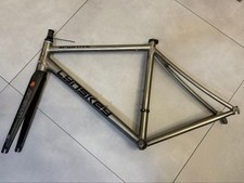 Sportive titanium frame - titanium, m