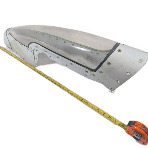 Boeing 737 wing light cover - wing,