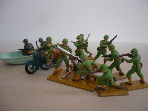 Britains deetail ww2 set - britains,