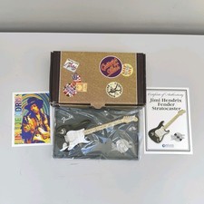Atlas Editions Jimi Hendrix Fender Stratocaster Guitar Box Stand Certificate
