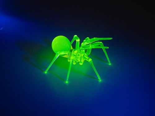 Uranium glass spider - , sculpture