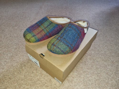 New ladies clog slippers - new,