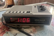 Vintage Spinney Tronic LED Clock Radio Alarm 2030S MW/LW Made in Hong Kong