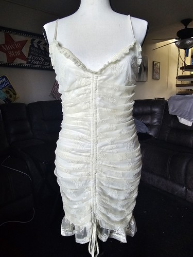 Dainty lace ruched - lace, mesh