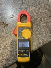 Fluke 323 Clamp Multimeter