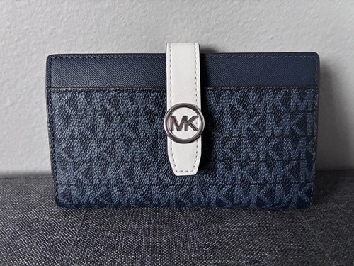 New michael kors medium - new,