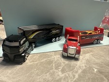 Hot Wheels Car  Truckin Transporters X2 Hwr Racing & Rig Dog M8750 L3193 Truck