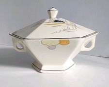 TAMS WARE WOODLAND TUREEN/ VEGETABLE DISH & LID