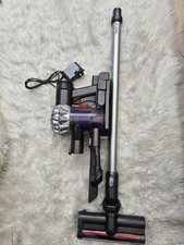 DYSON V6 SILVER CORDLESS VACUUM CLEANER FAULTY NEEDS NEW BATTERY 