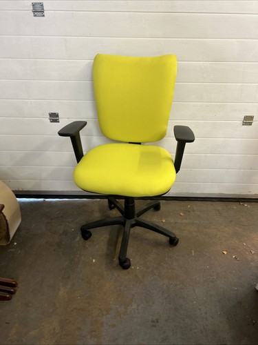 Cushioned chair swivel - cushioned,