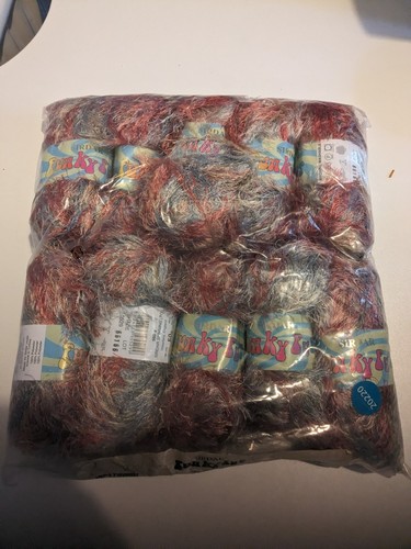 500g sirdar funky - sirdar, fur